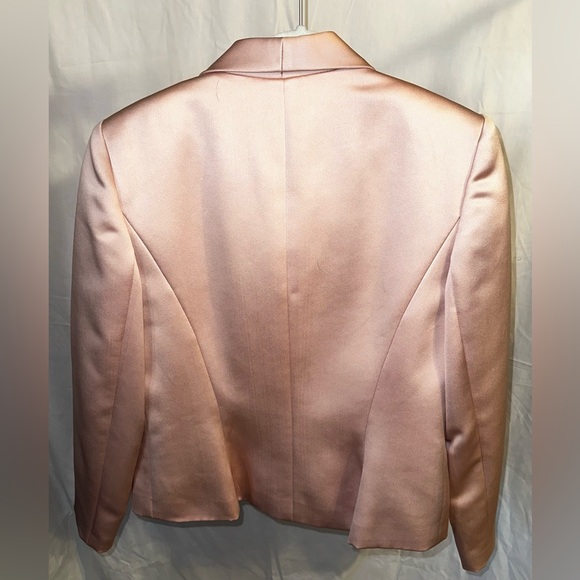 Women’s Suit Jacket and Top. Size 8. Light Pink with beading on the blouse. - Picture 2 of 3